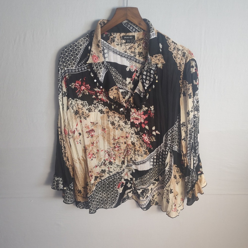 Paisley Floral Button-Front Blouse in Black & Cream